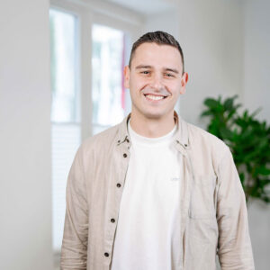 aj-marketing-team-lukas