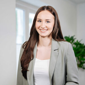 aj-marketing-team-nicoletta